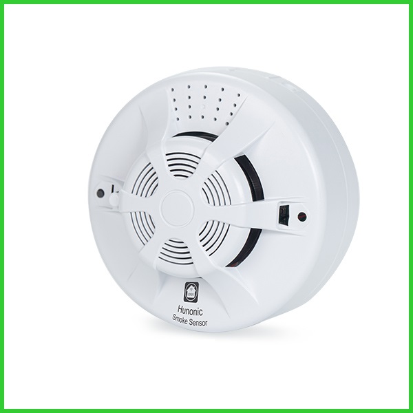 智慧家居感測器與中央控制設備應用示意